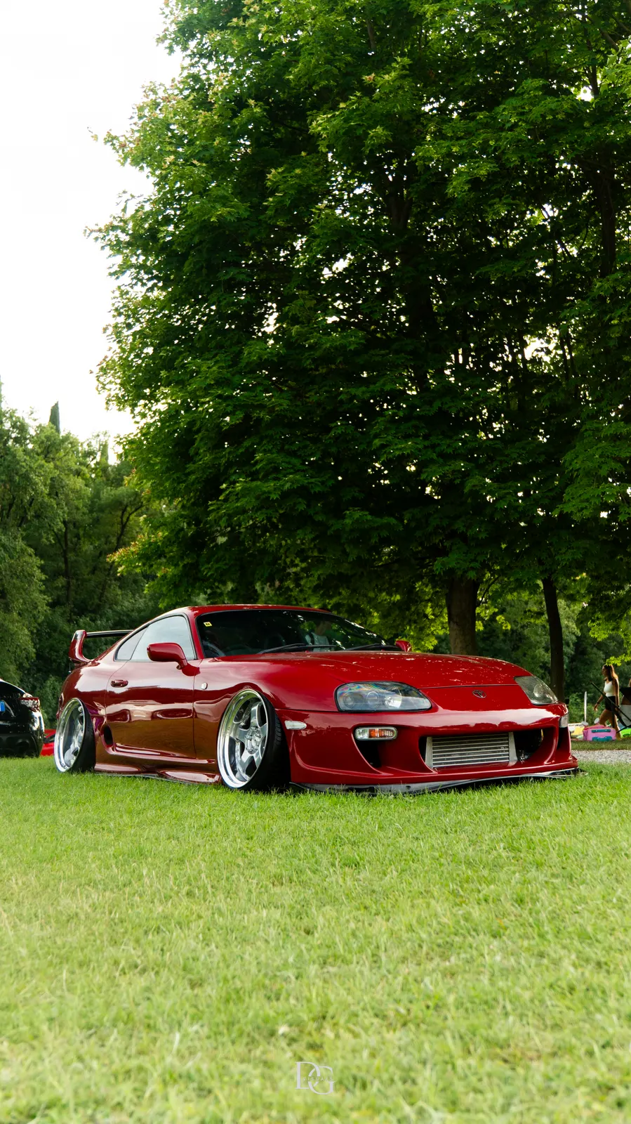 Toyota Supra rojo